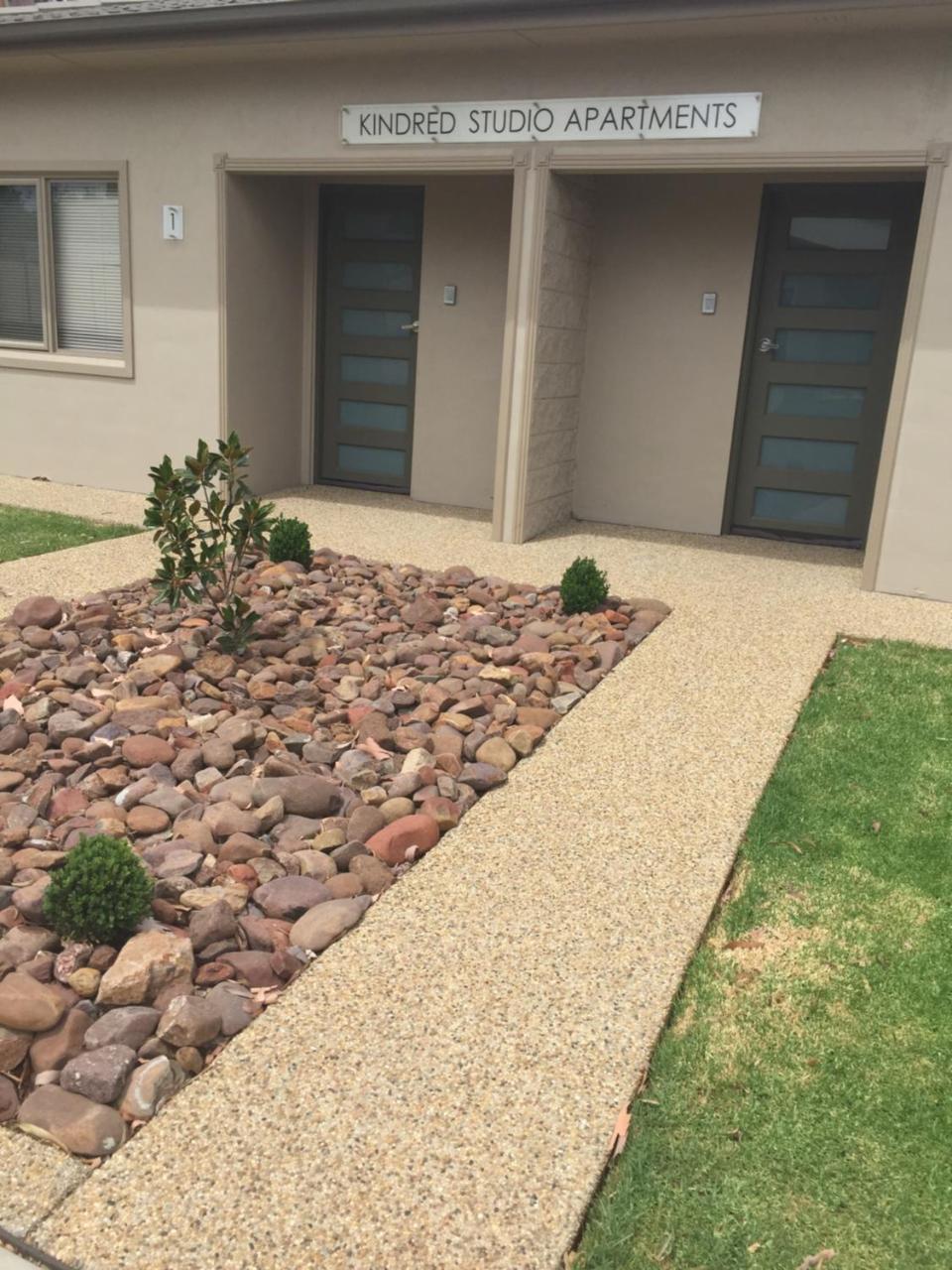 Kindred Studio Apartments Leeton Extérieur photo