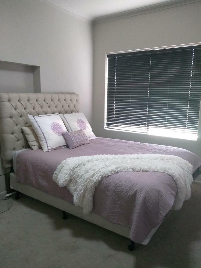 Kindred Studio Apartments Leeton Extérieur photo