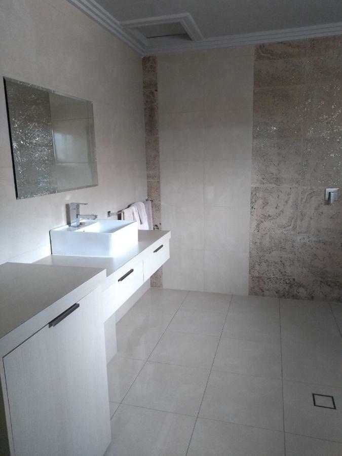 Kindred Studio Apartments Leeton Extérieur photo