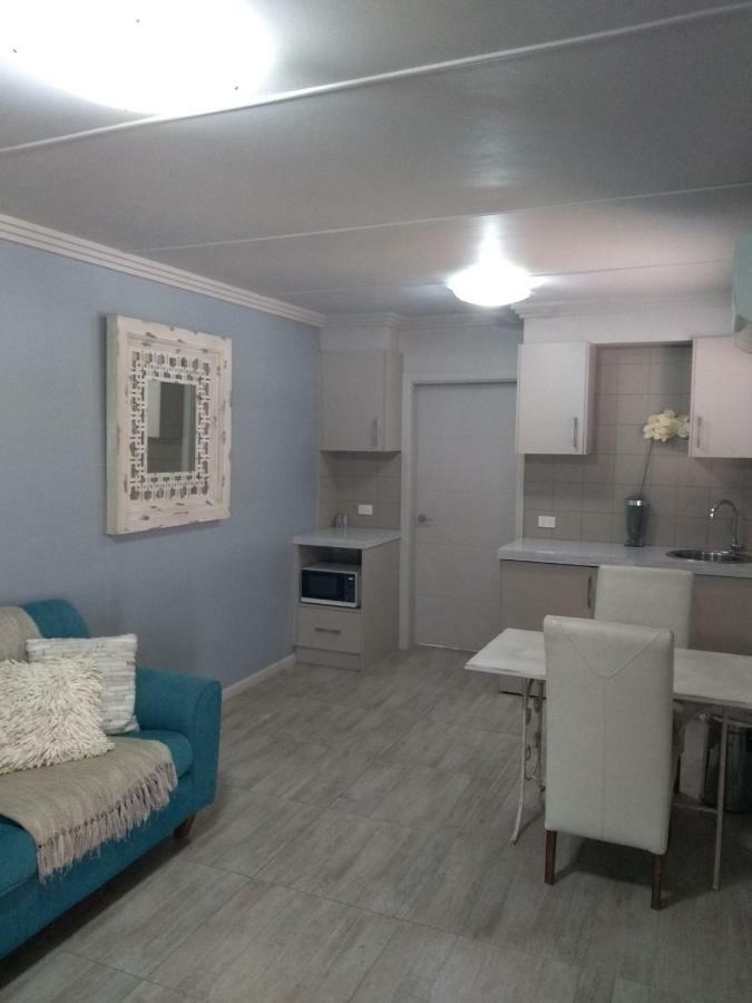 Kindred Studio Apartments Leeton Extérieur photo